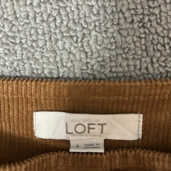 mini skirt from LOFT - Picture 2 of 3